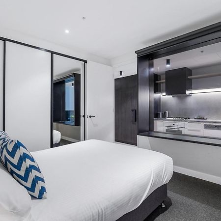 The Eminence Apartments By Cllix Melbourne Exterior photo