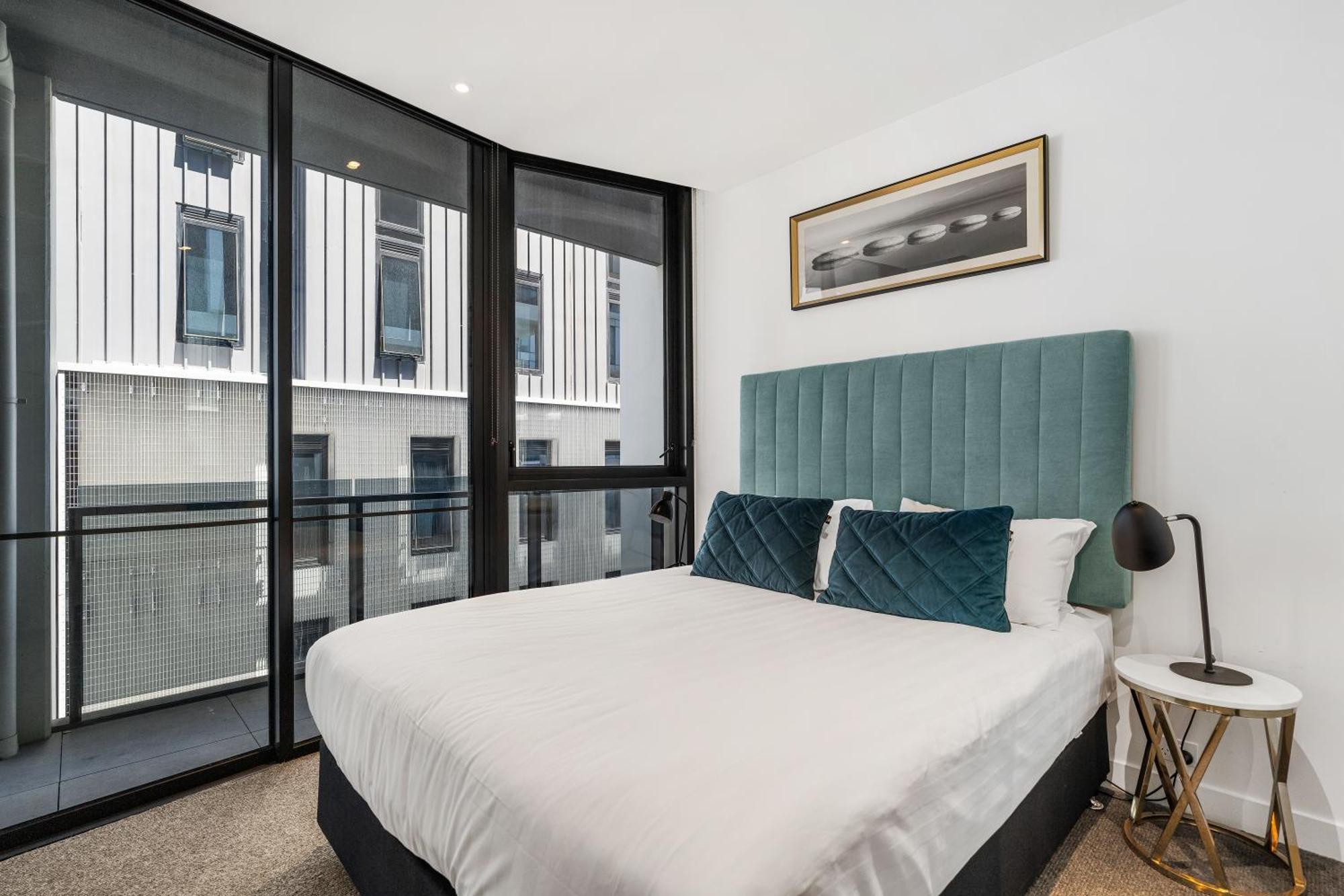 The Eminence Apartments By Cllix Melbourne Exterior photo