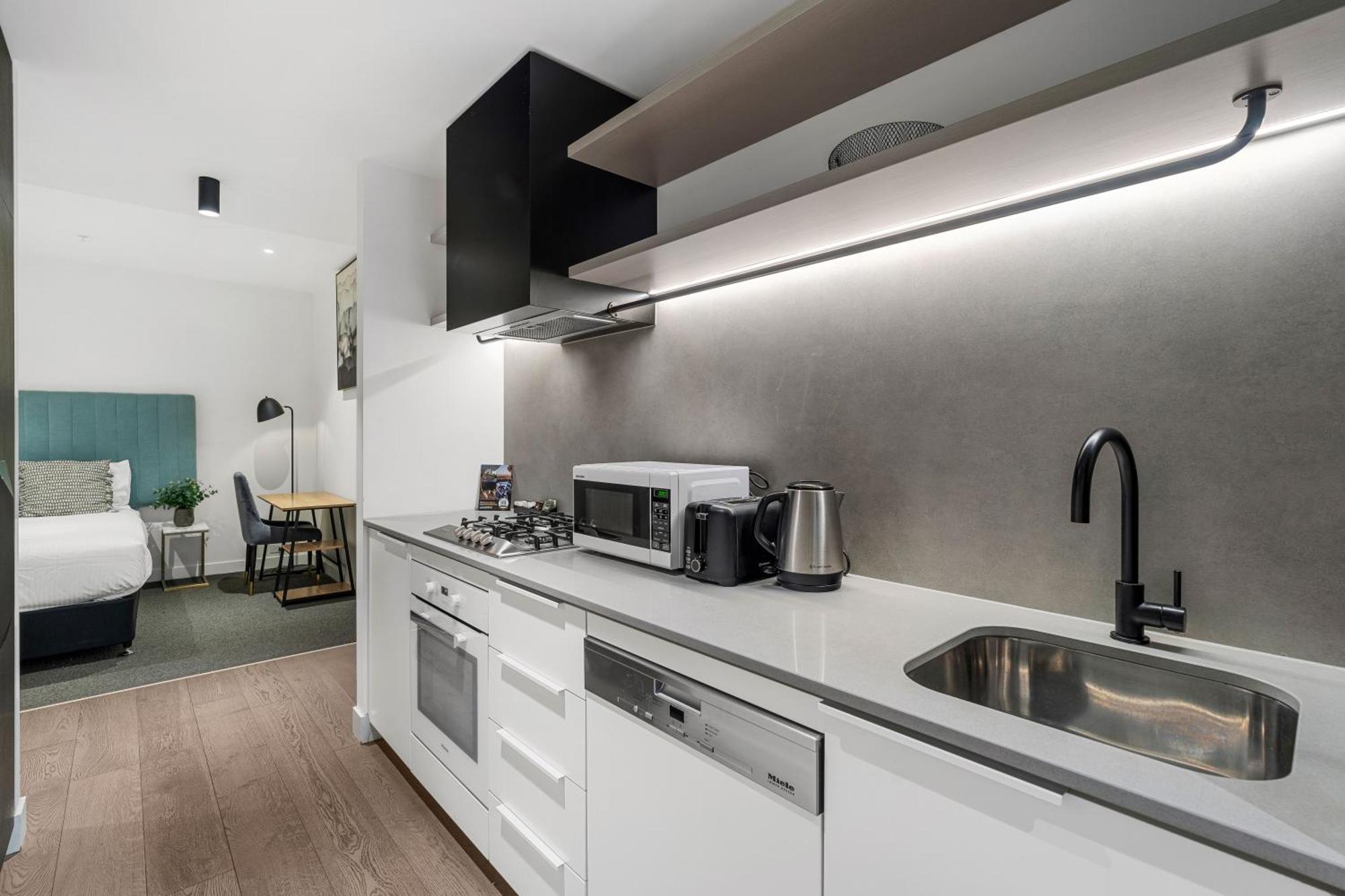 The Eminence Apartments By Cllix Melbourne Exterior photo