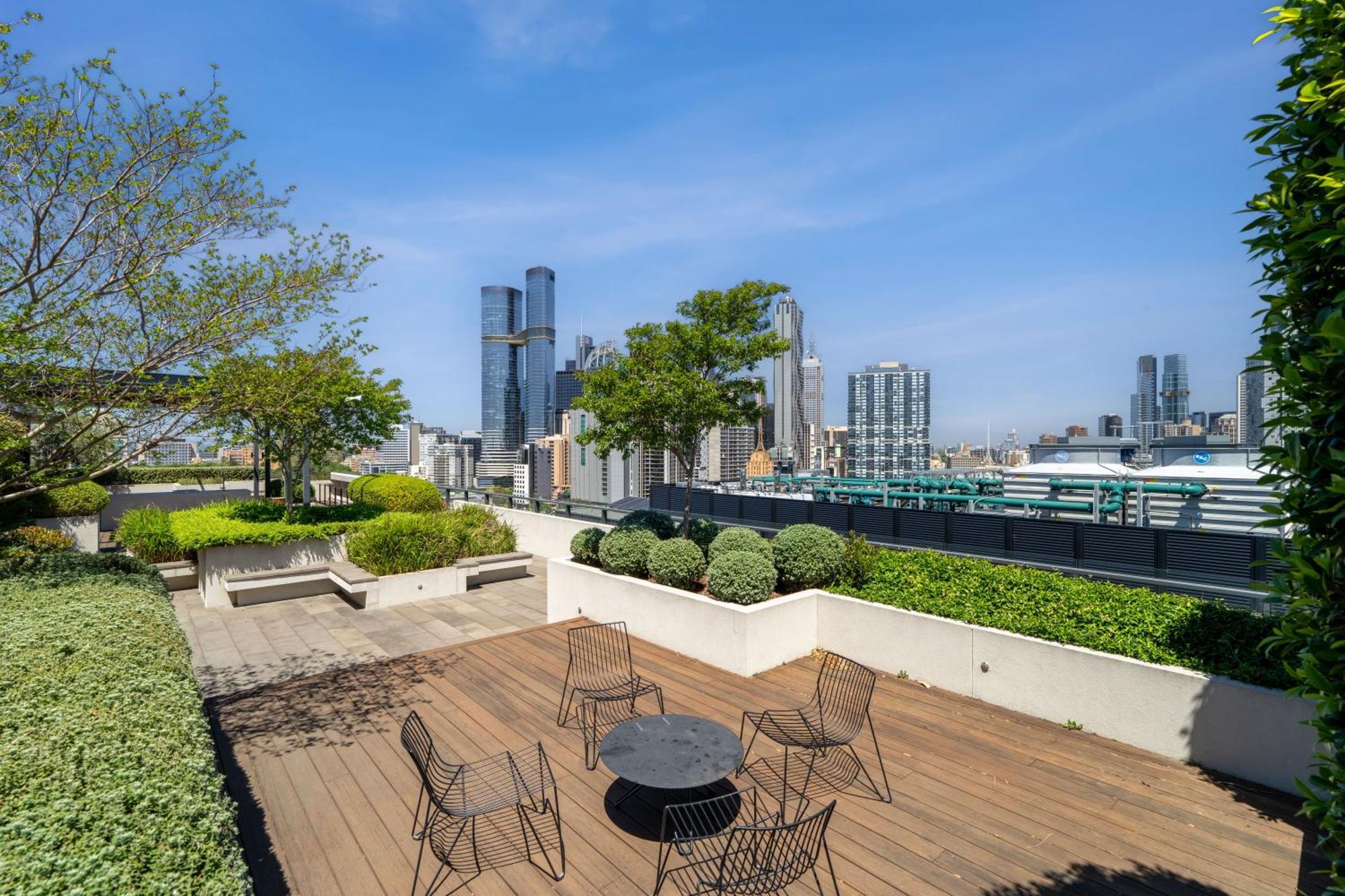The Eminence Apartments By Cllix Melbourne Exterior photo
