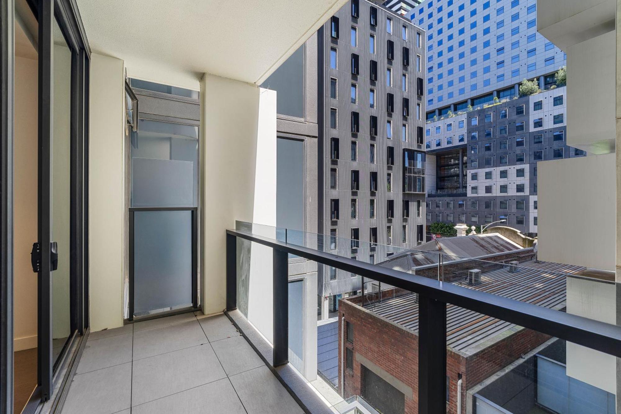The Eminence Apartments By Cllix Melbourne Exterior photo