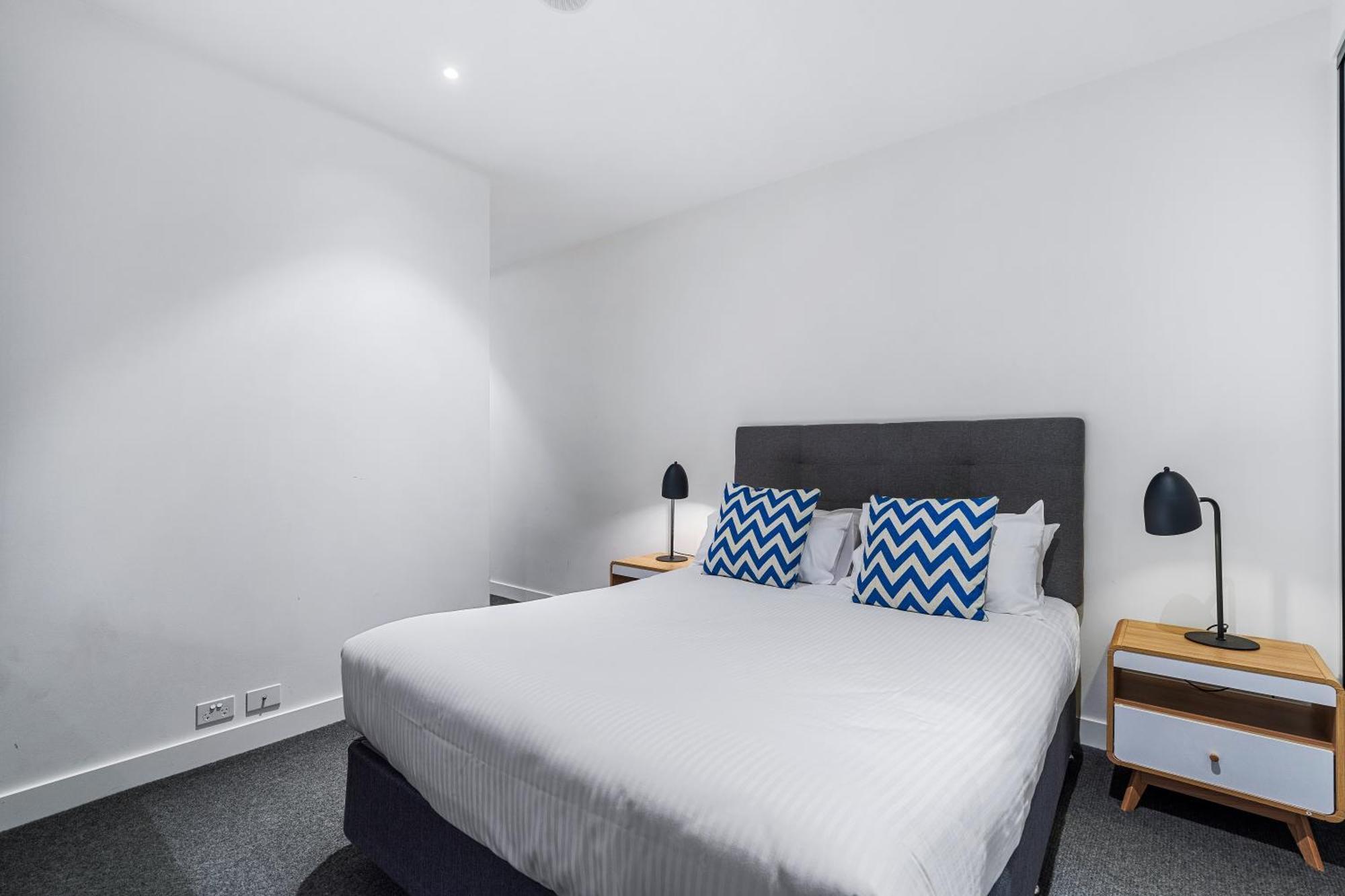 The Eminence Apartments By Cllix Melbourne Exterior photo